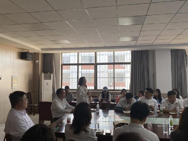 英国上市公司365与华润万象生活物业青岛项目公司开展校企合作交流座谈会